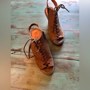 Kenneth Cole Reaction sandal